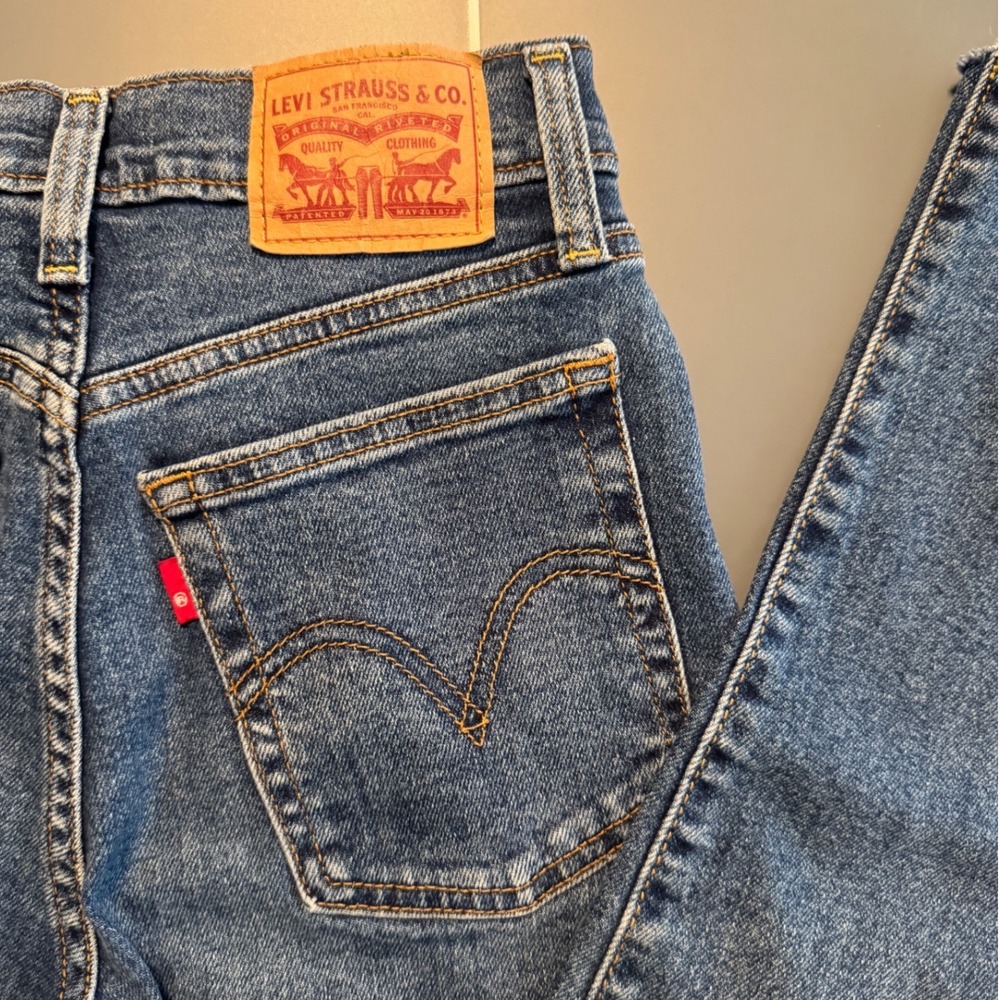 Levis Wedgie Straight Jeans 24 Blue Distressed High Rise Button Fly Raw Hem